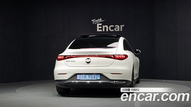 Mercedes-Benz EQE 2023 — photo 4