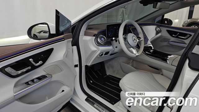 Mercedes-Benz EQE 2023 — photo 10