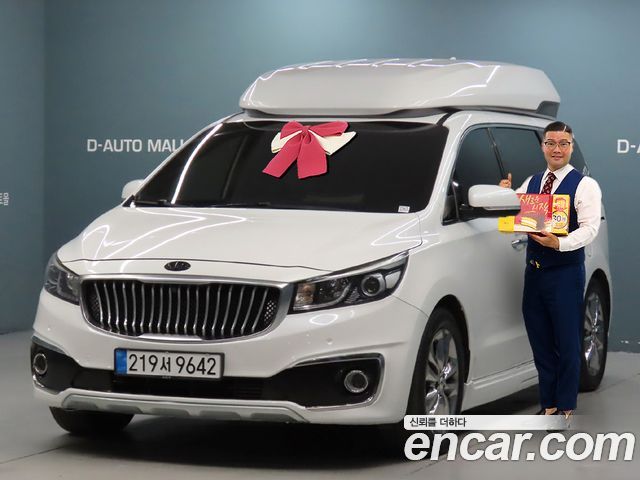 Kia Canival 2017 — photo 1