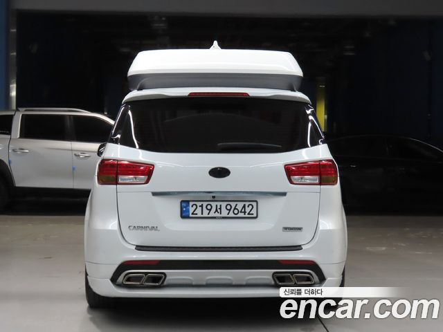 Kia Canival 2017 — photo 4