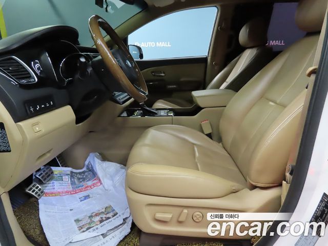 Kia Canival 2017 — photo 10