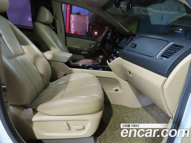 Kia Canival 2017 — photo 11
