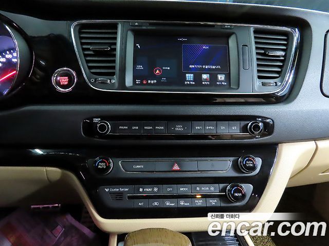 Kia Canival 2017 — photo 15