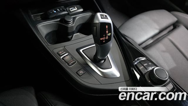 BMW 1-Series 2017 — photo 9