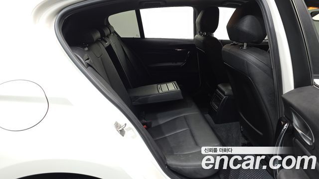 BMW 1-Series 2017 — photo 12