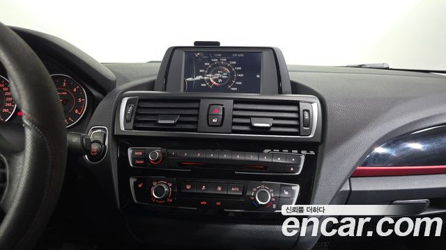 BMW 1-Series 2017 — photo 14