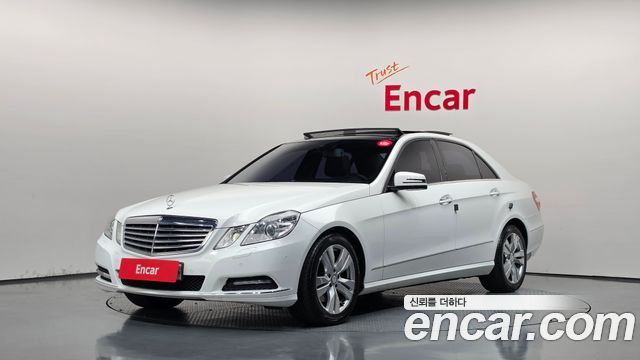 Mercedes-Benz E-Class 2013 — photo 1