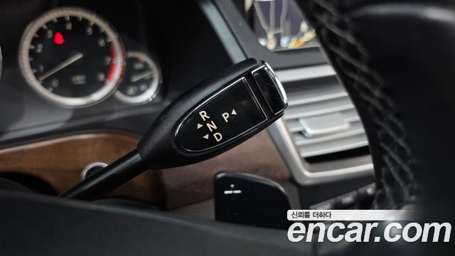 Mercedes-Benz E-Class 2013 — photo 9