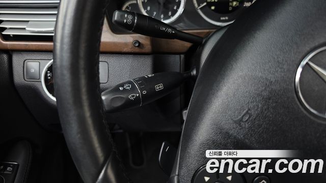 Mercedes-Benz E-Class 2013 — photo 16