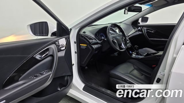 Hyundai Grandeur 2016 — photo 17