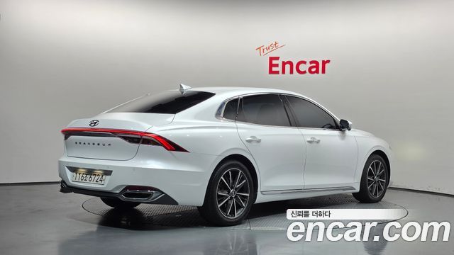 Hyundai Grandeur 2022 — photo 2