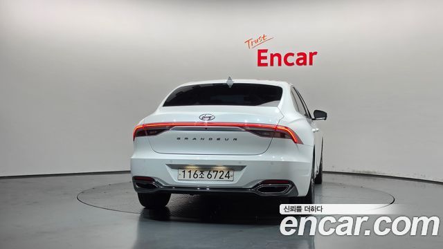 Hyundai Grandeur 2022 — photo 4