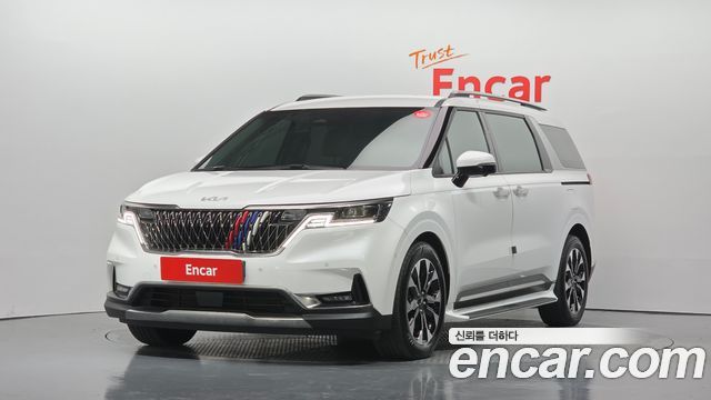 Kia Canival 2023 — photo 1