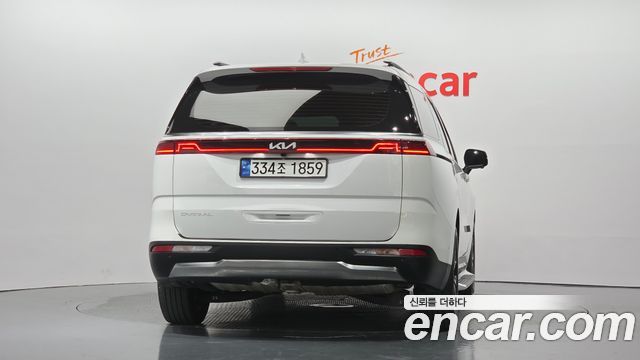 Kia Canival 2023 — photo 4