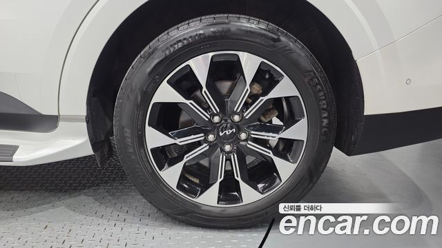 Kia Canival 2023 — photo 7