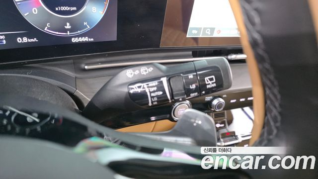 Kia Canival 2023 — photo 30