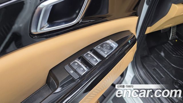 Kia Canival 2023 — photo 34
