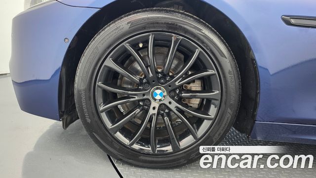 BMW 5-Series 2016 — photo 5
