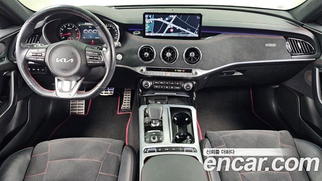 Kia Stinger 2022 — photo 10