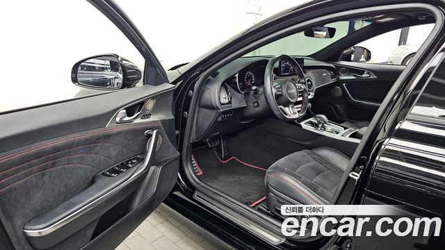 Kia Stinger 2022 — photo 13