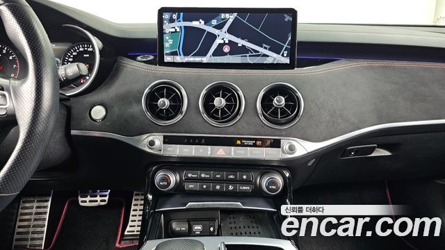 Kia Stinger 2022 — photo 20