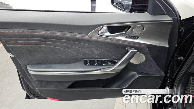 Kia Stinger 2022 — photo 14