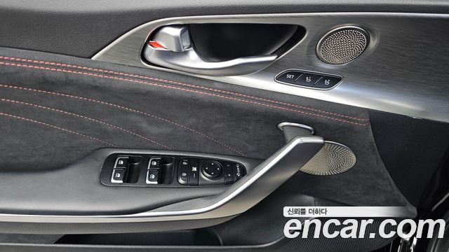 Kia Stinger 2022 — photo 29