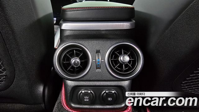 Kia Stinger 2022 — photo 32