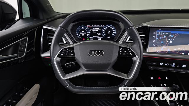 Audi Q4 e-tron 2023 — photo 13