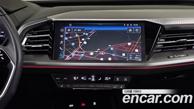 Audi Q4 e-tron 2023 — photo 14