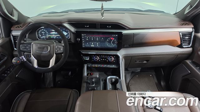 GMC Sierra 2023 — photo 10