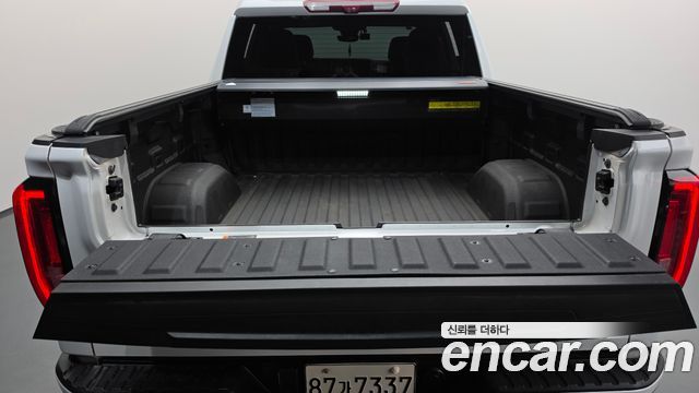GMC Sierra 2023 — photo 24