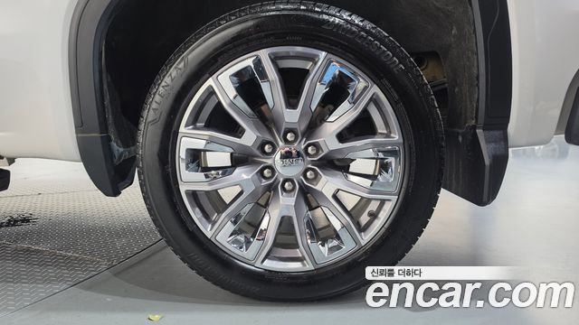 GMC Sierra 2023 — photo 7