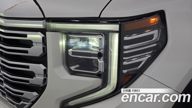 GMC Sierra 2023 — photo 8