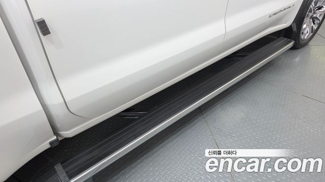 GMC Sierra 2023 — photo 43