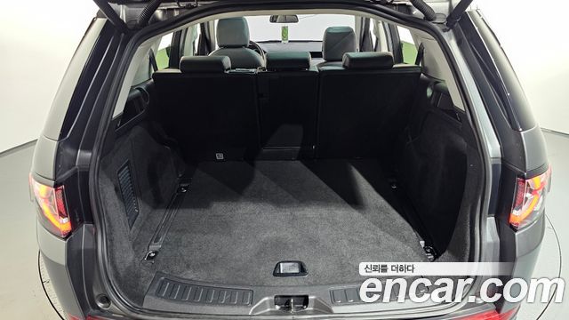 Land Rover Discovery Sport 2016 — photo 19