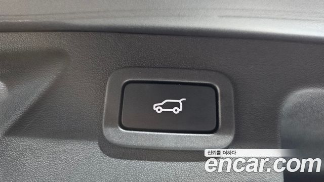 Land Rover Discovery Sport 2016 — photo 20