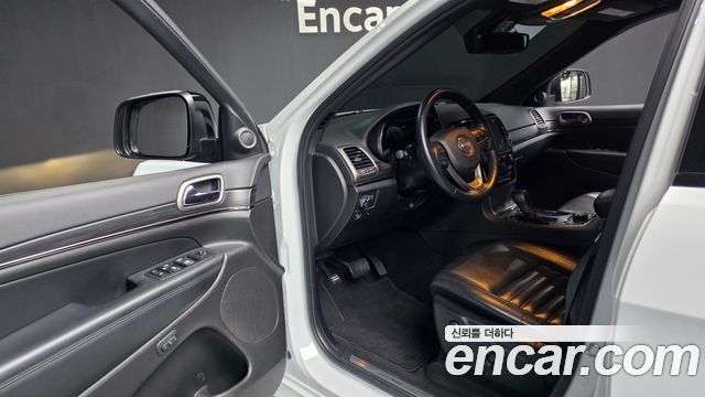 Jeep Cherokee 2020 — photo 10