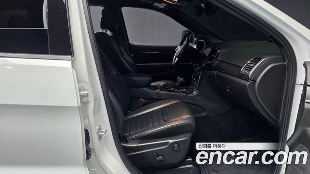 Jeep Cherokee 2020 — photo 11