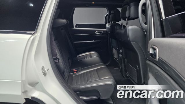 Jeep Cherokee 2020 — photo 12