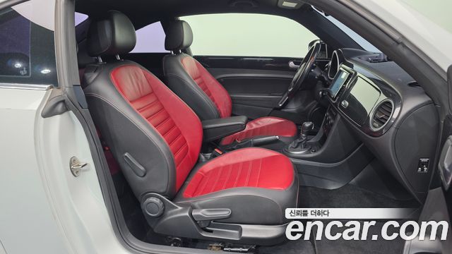 Volkswagen Beatle 2016 — photo 11
