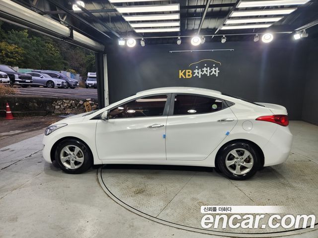 Hyundai AVANTE 2011 — photo 3