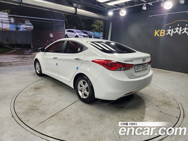 Hyundai AVANTE 2011 — photo 4