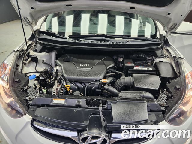 Hyundai AVANTE 2011 — photo 19