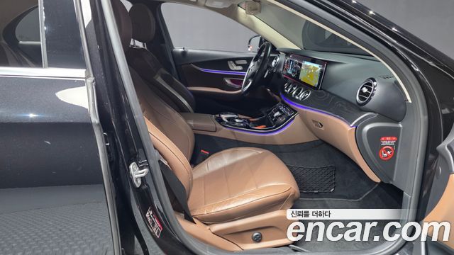 Mercedes-Benz E-Class 2018 — photo 17