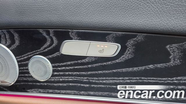 Mercedes-Benz E-Class 2018 — photo 25
