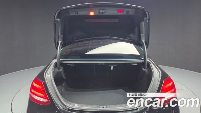 Mercedes-Benz E-Class 2018 — photo 26