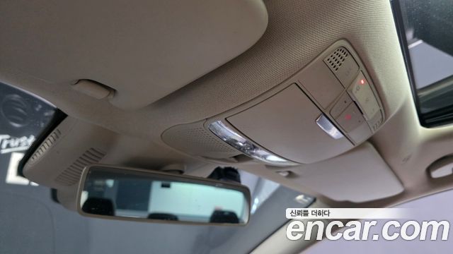 Mercedes-Benz E-Class 2018 — photo 29