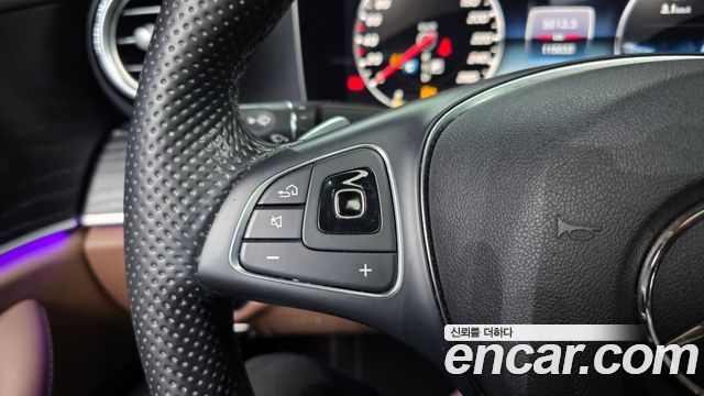 Mercedes-Benz E-Class 2018 — photo 31