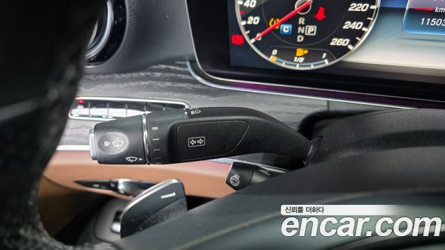 Mercedes-Benz E-Class 2018 — photo 34
